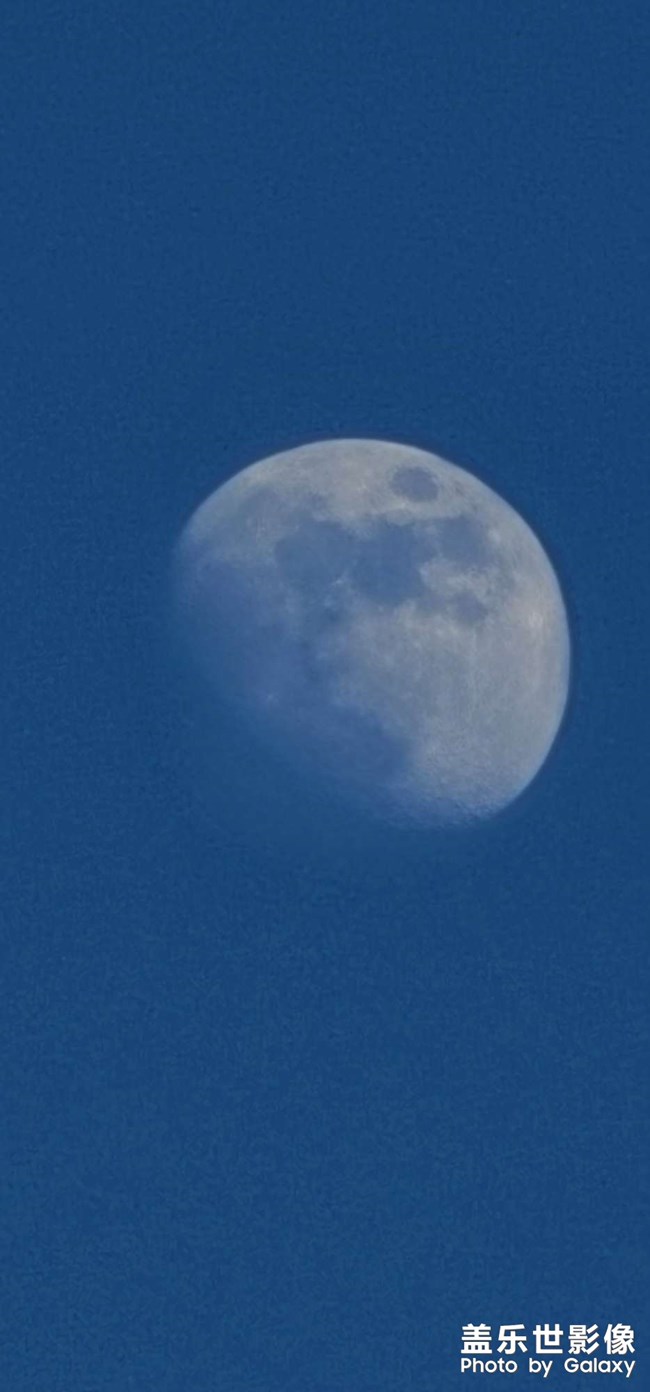 月亮
