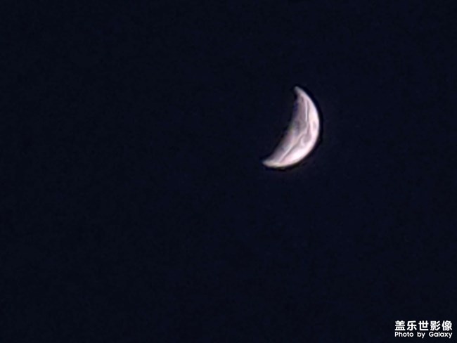 偶然間第一次用S22拍攝月亮