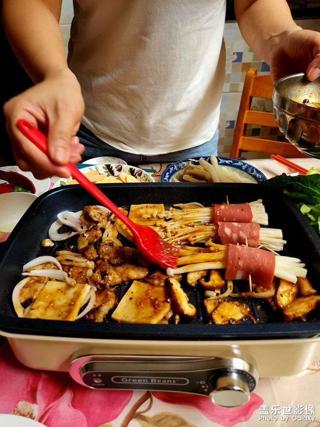在家吃烤肉