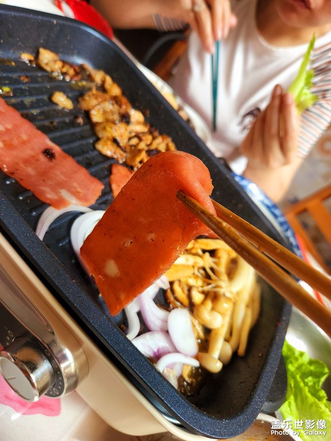在家吃烤肉