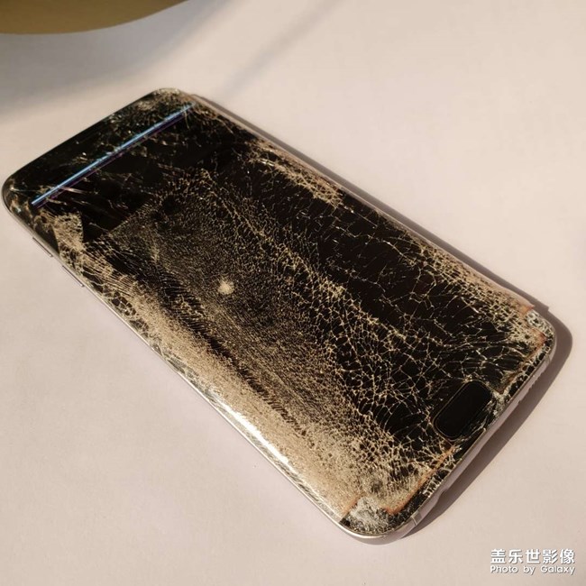 三星的質(zhì)量S7EDGE