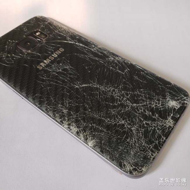 三星的質(zhì)量S7EDGE