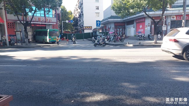 疫情下的路口