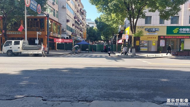 疫情下的路口
